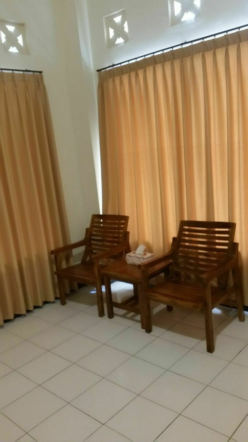 Tempatku Indonesian Restaurant And Rooms Senggigi Exterior photo